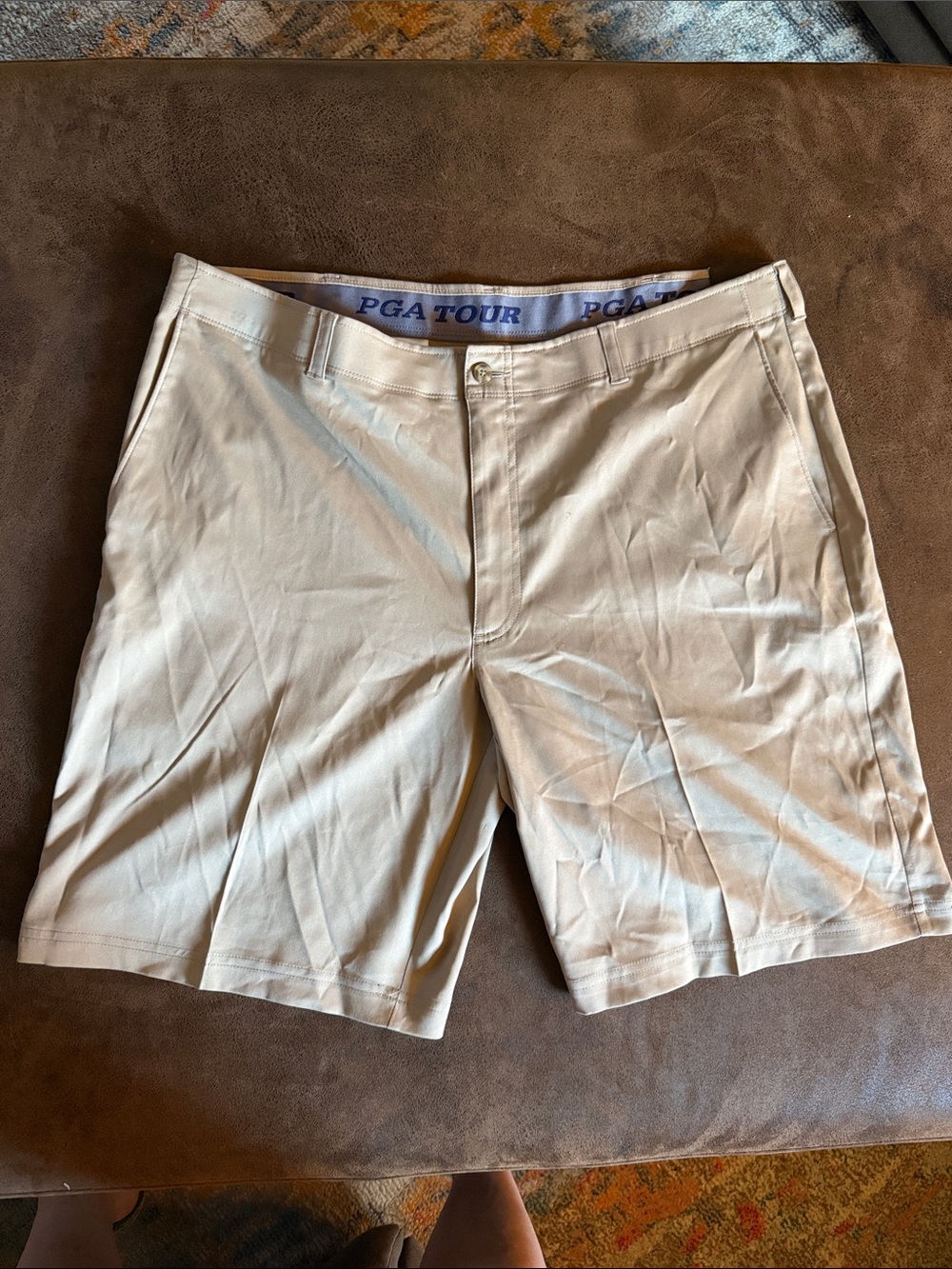 PGA TOUR Men’s  Motionflux 360 Khaki Performance Golf Shorts size 40